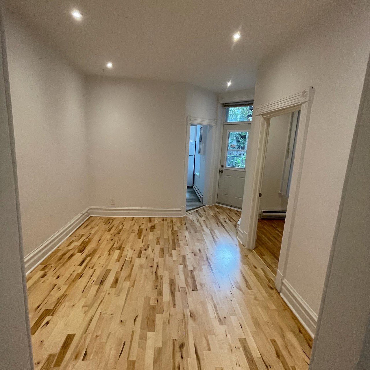 4728-32 St-Hubert - 4732